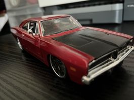 Dodge Charger R/T.  1:24