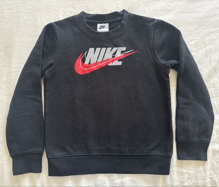 Nike Pullover schwarz Grösse 116-122
