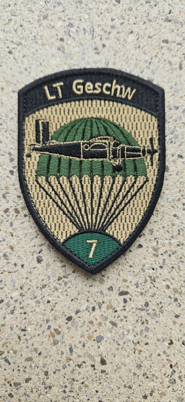 Schweizer Armee Placchette & Badge: *** Badge Luftwaffe mit klett *** – Nuovo e nell'imballaggio originale da Riedholz venduto da fr_sIruP