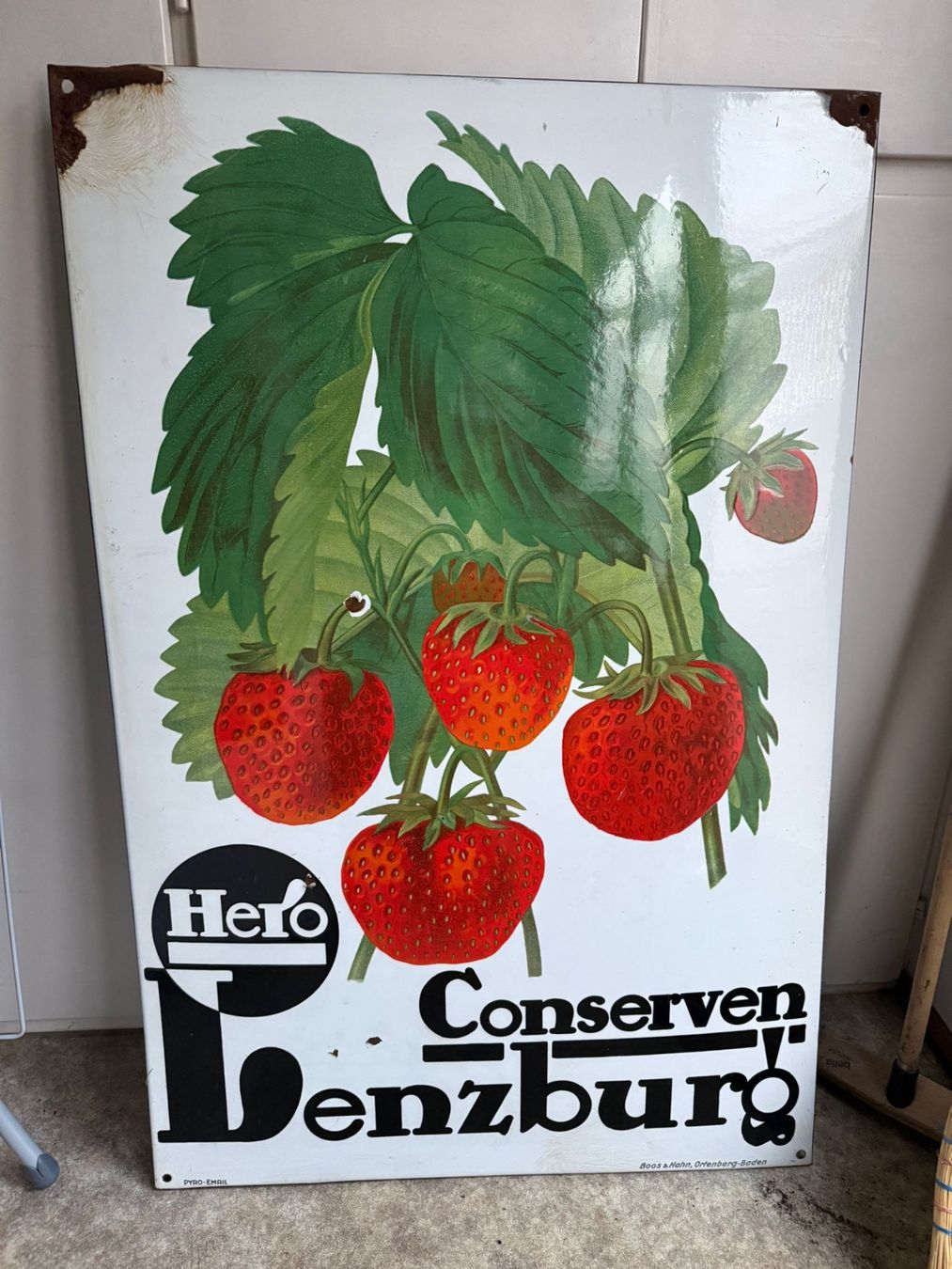Insegne: Emailschild Hero Erdbeeren – Usato da Bern venduto da mb.kitsune