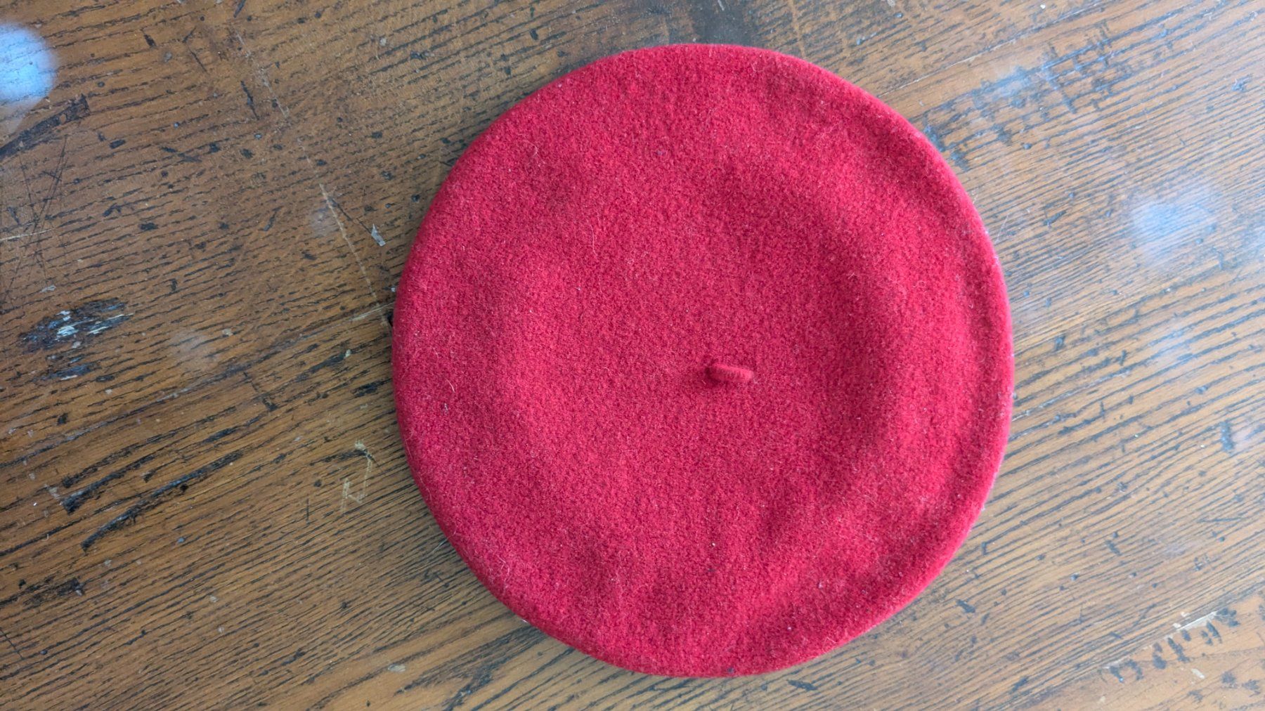 Copricapi, berretti & cappellini: Rotes woll Beret – Nuovo (secondo la descrizione) da Emmenbrücke venduto da dragonfly_8 4