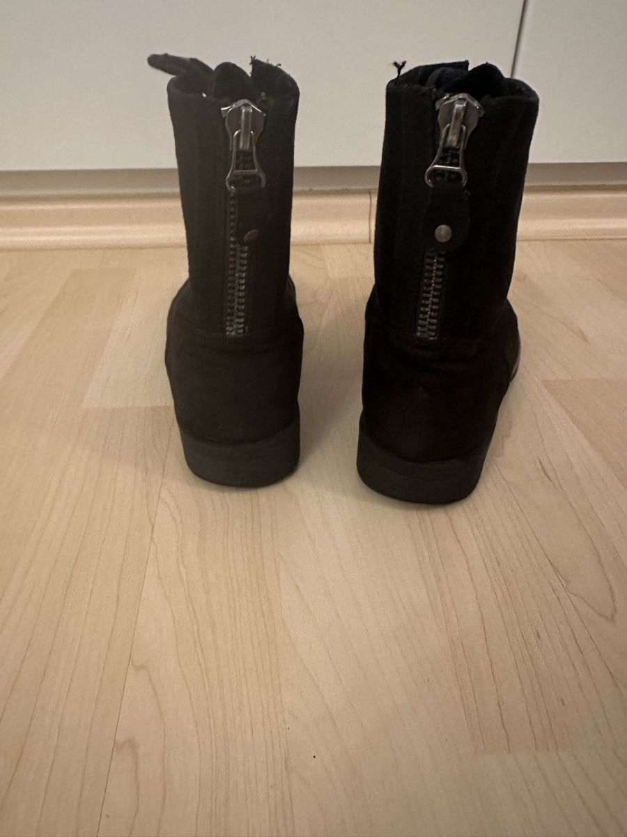 Scarpe da donna: Damen Winter Stifel Grösse 40. – Usato da Schöfflisdorf venduto da Katrins02 2