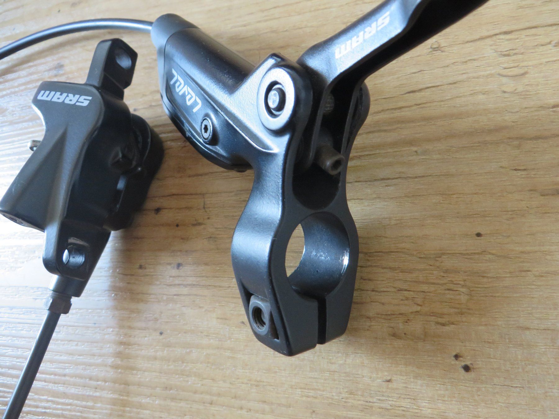 Pezzi di ricambio: Sram Juicy Three Avid Scheibenbremse Set Hebel Sättel – Usato da Bettenhausen venduto da Binford8000 3