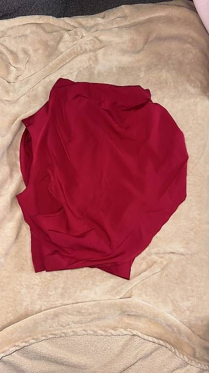 Top: ROTES DAMEN-TOP – Usato da Gossau SG venduto da 2002gomes2002