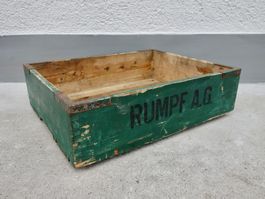 alte Holzkiste RUMPF A.G.