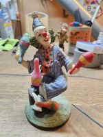 Lustige Clown Figur mit Maracas (D)