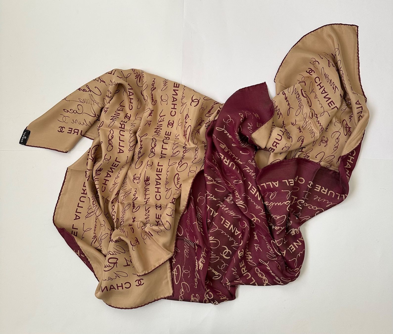 Chanel Foulard & Sciarpe: CHANEL twill silk scialle – Nuovo (secondo la descrizione) da Pregassona venduto da Reluxuryspace 6