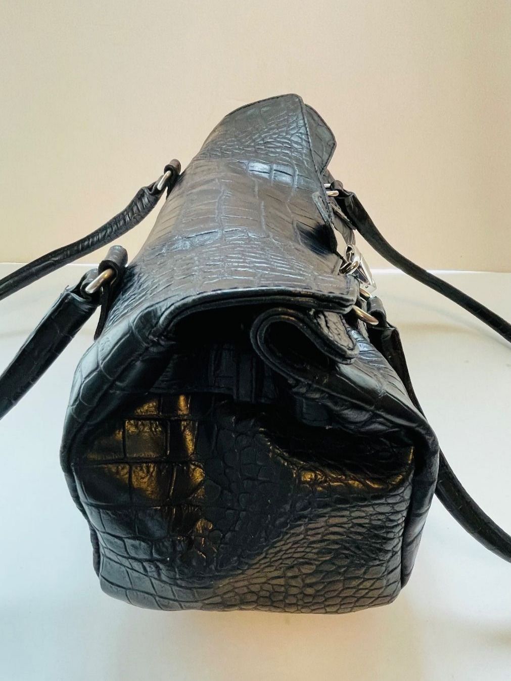 Taschen für Damen: Borsa effetto_coccodrillo, elegante e spaziosa – Gebraucht aus Savosa von Accipe_Oblatam 2