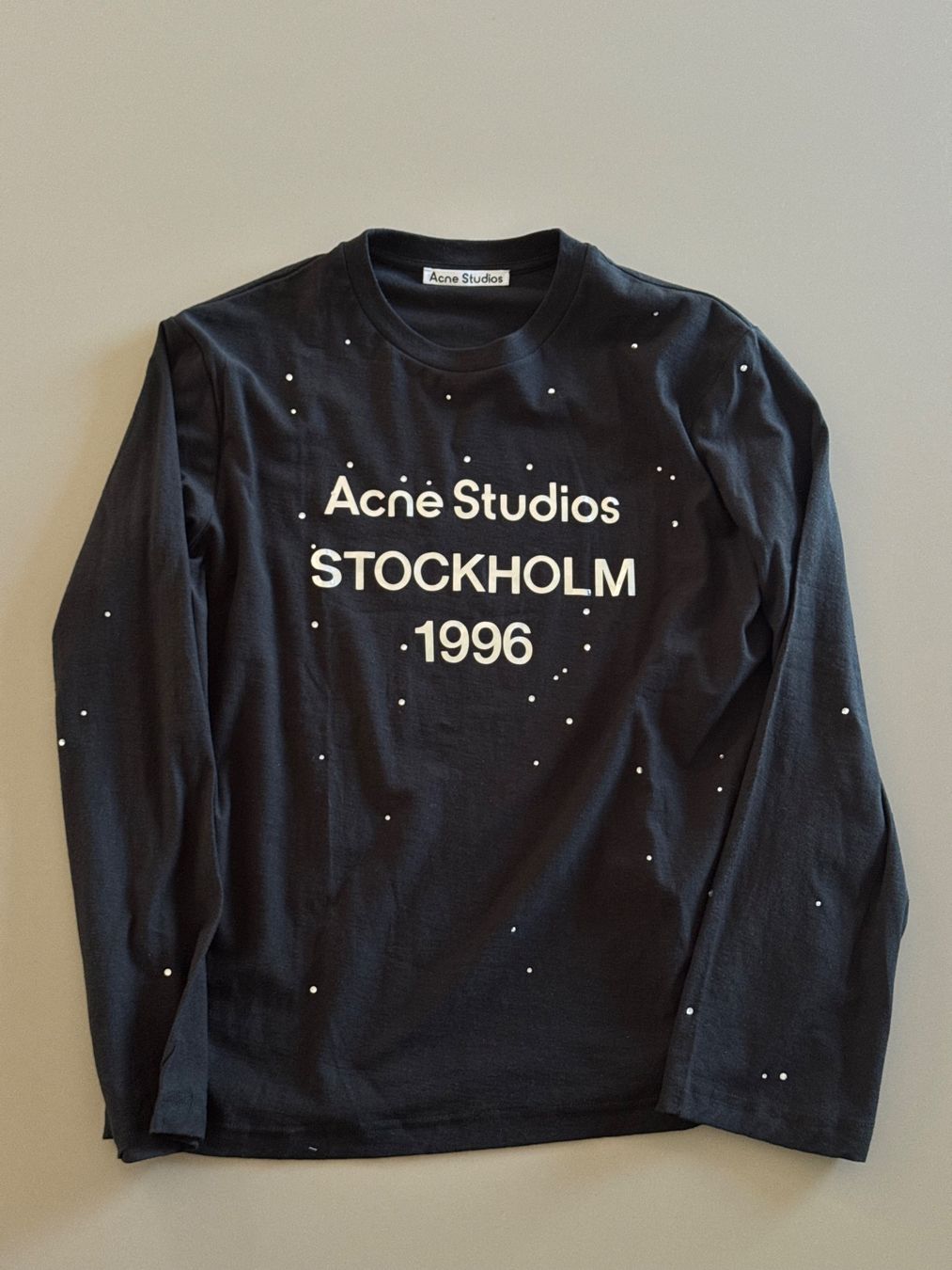 Acne Studios T-shirt: Acne Studios 1996 Edden Rhinestone Longsleeve Tshirt – Nuovo (secondo la descrizione) da Origlio venduto da sto_2pxf