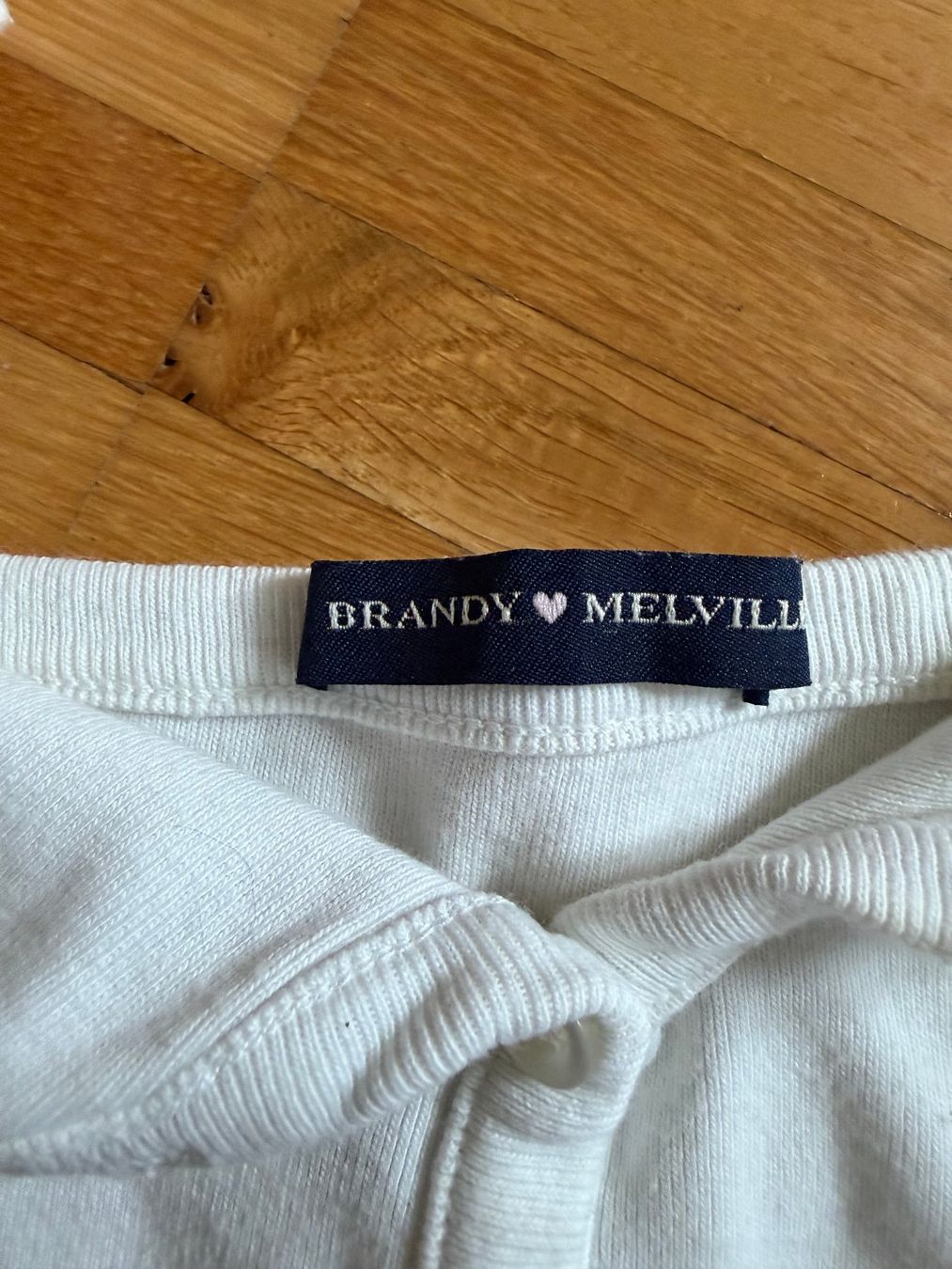 Brandy Melville Blusen, T-Shirts & Tops: Top weiß von Brandy Melville 1 size – Gebraucht aus Kastanienbaum von Muenchnerkindl1 1