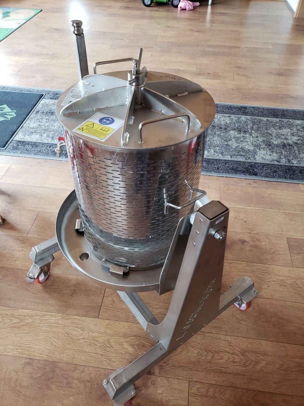 Alle Maschinen: Obstpresse Hydropresse Lancman Vspix 55 – Gebraucht aus Lengnau AG von Baldi73