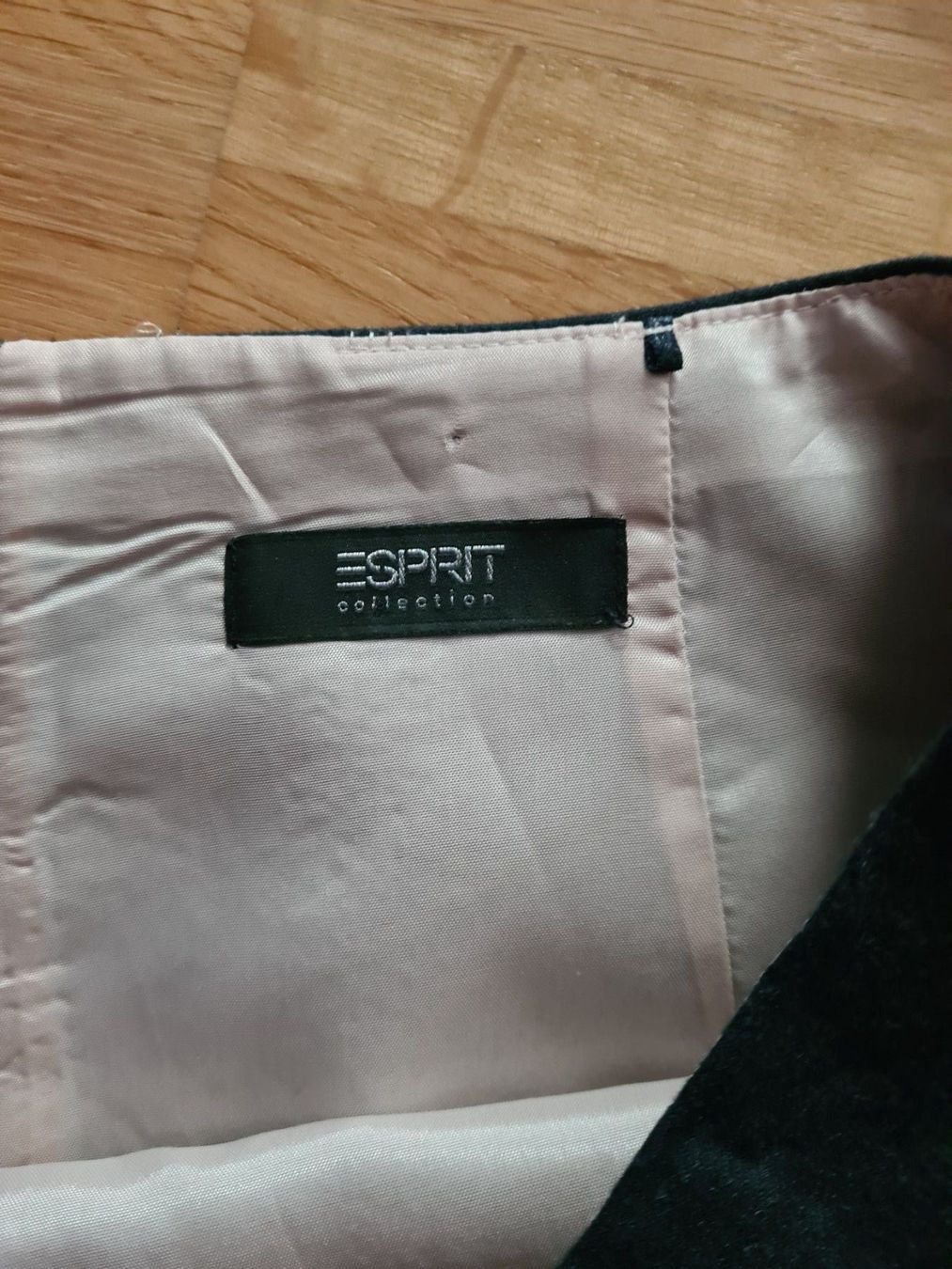 Esprit Gonne: ESPRIT Minirock – Usato da Jona venduto da Good_luck_ 4