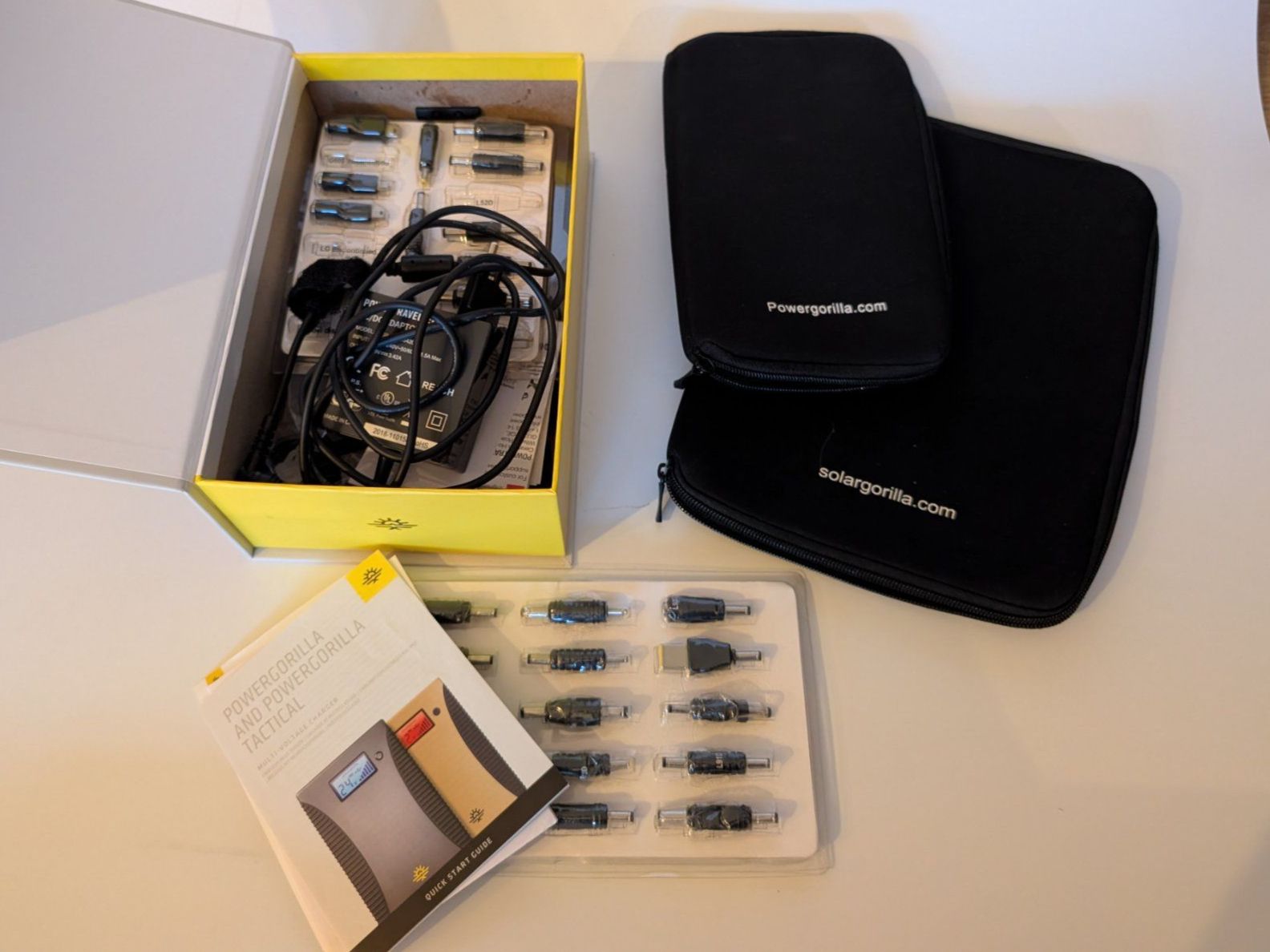 Ladegeräte: Powergorilla Multi-Voltage Ladegerät mit Solargorilla Set – Gebraucht aus Ostermundigen von TradeLab 2