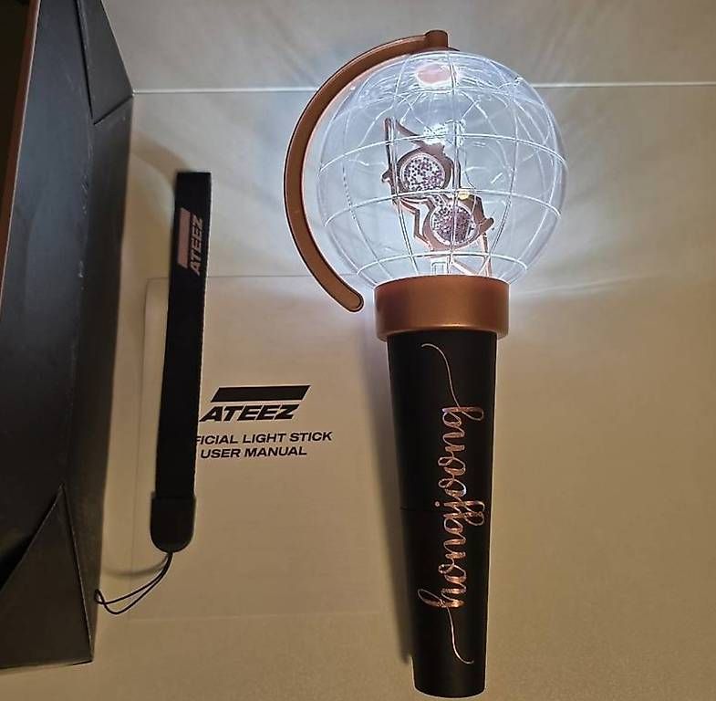 CD: K-Pop Ateez Lightstick 1. Version Kpop – Usato da Aesch BL venduto da nicole_g_ 3