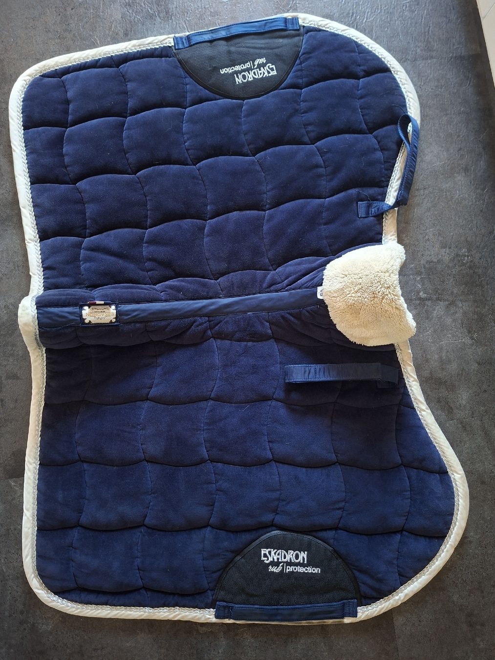 Briglie & Cavezze: Eskadron Heritage Schabracke VS – Usato da Bad Ragaz venduto da ele_62tq 2