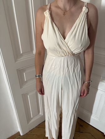 Jumpsuit cremefarben Grösse XS ohne Marke neu