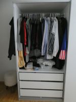 PAX-Schrank mit Schiebetüren