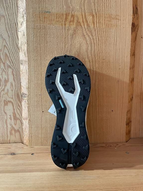 Scarpe da donna: Women's ON CLOUDULTRA 3 – Usato da Grindelwald venduto da Backdoor_Shop 1