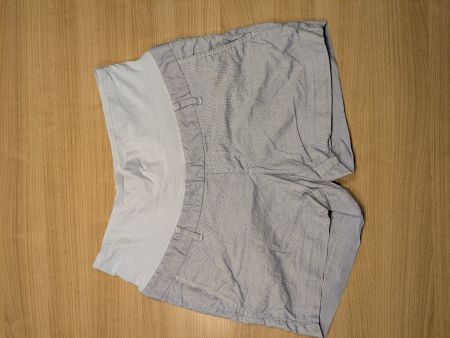 H&M Mama Shorts Grösse 40 guter Zustand
