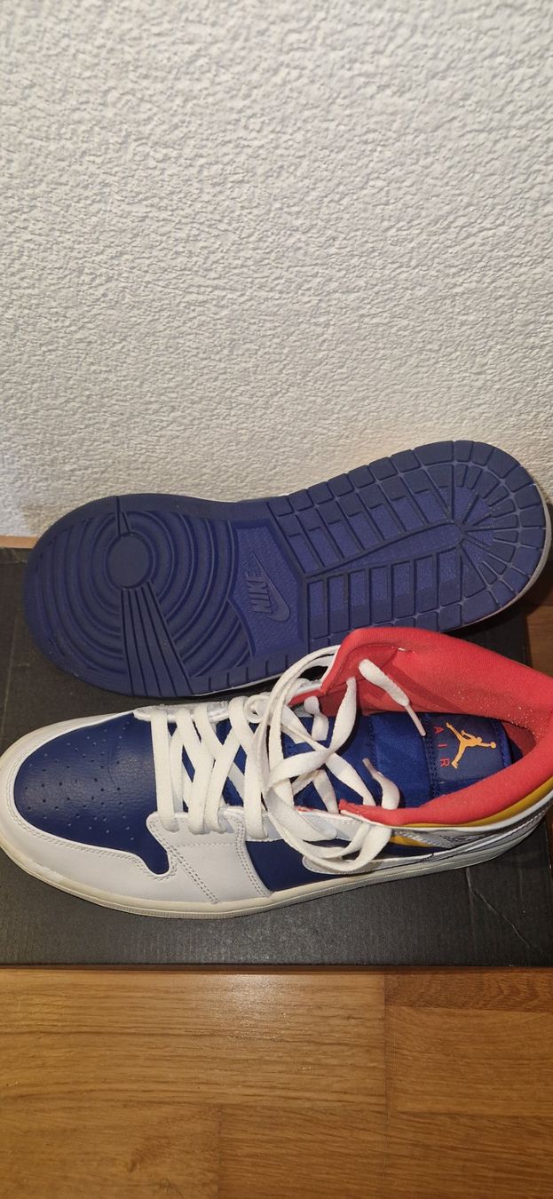 Jordan Scarpe da uomo: Jordan 1 Mid Royal / White Laser Orange – Usato da Zürich venduto da iAmmann 3