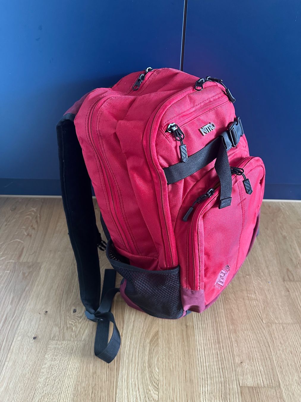 Zaini: Nitro Schulrucksack rot Thek – Usato da Rümlang venduto da Laufgitter01 1