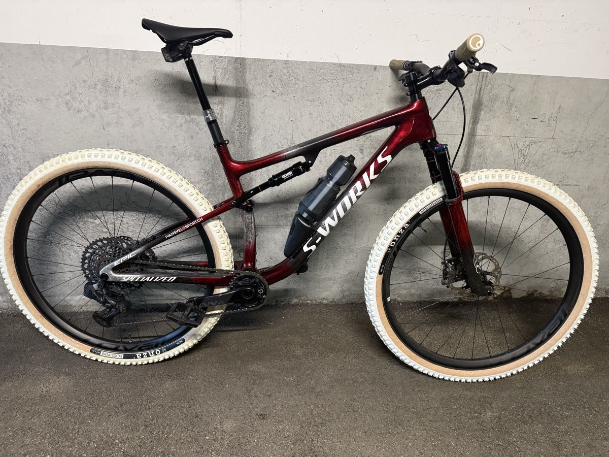 Specialized Biciclette: Specialized Epic S-Works Gr.L Modell 7 Top Zustand  – Usato da Ehrendingen venduto da Kilian025 7