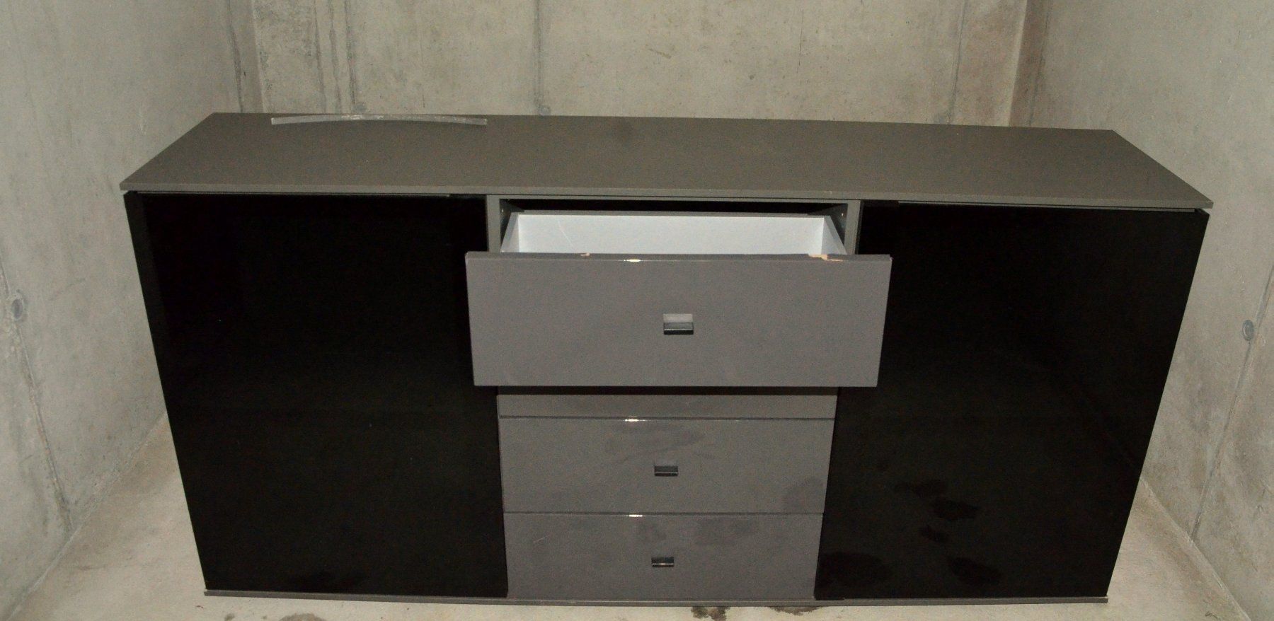 Mobili TV: Schönes TV-Möbel / Sideboard – Usato da Wallenwil venduto da Sonic36