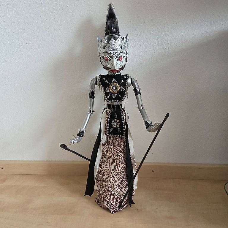 Bambole: Indonesische Wayang Golek Stabpuppe – Usato da Zug venduto da Sunshine_113
