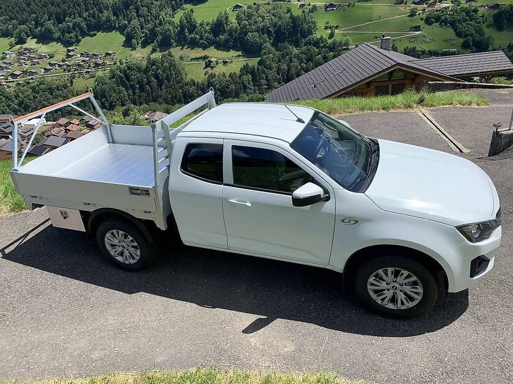 Autos: Isuzu D Max N60 – D'occasion à Val-d'Illiez par Menzi08 1