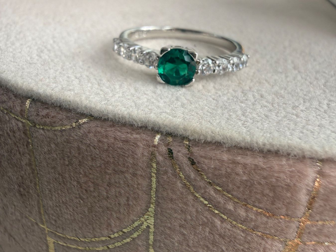 Anelli: Bague argent pierre verte et zircons – Nuovo e nell'imballaggio originale da St-Maurice venduto da Sandrinette123 2