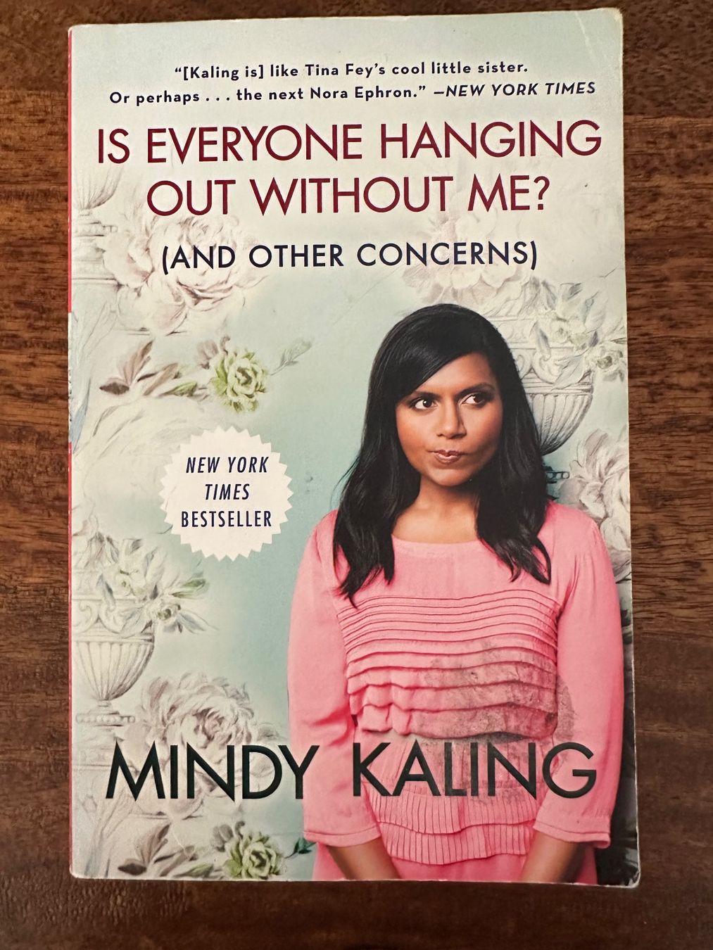 Libri: Mindy Kaling Buch: Is Everyone Hanging Out Without Me? – Usato da Rothenburg venduto da wer_g9fd
