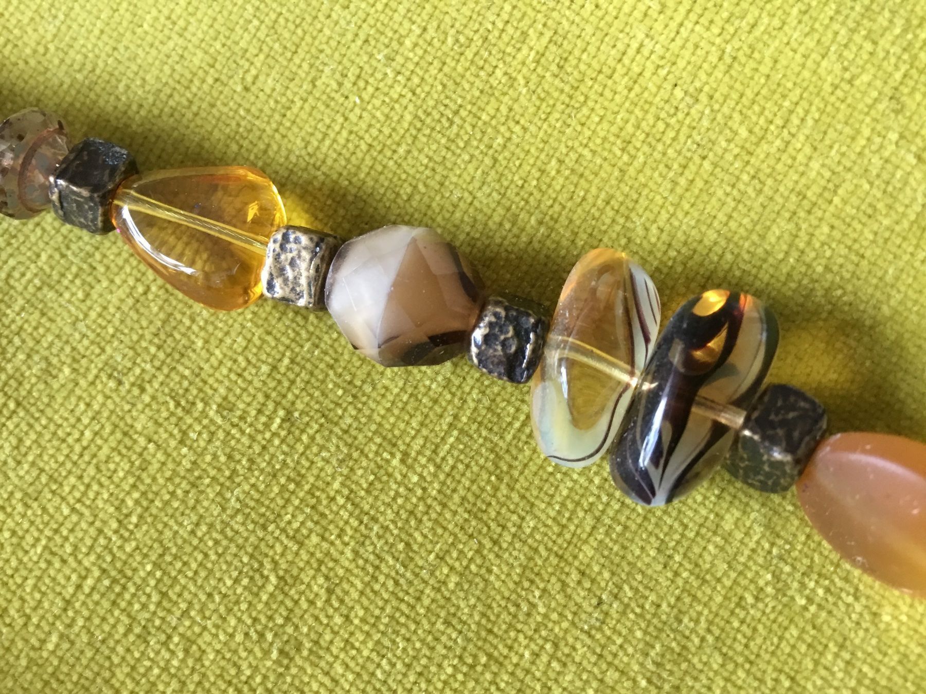 Catenine: Collier ethno chic couleur cognac – Nuovo e nell'imballaggio originale da Le Landeron venduto da nic_8hd5 2