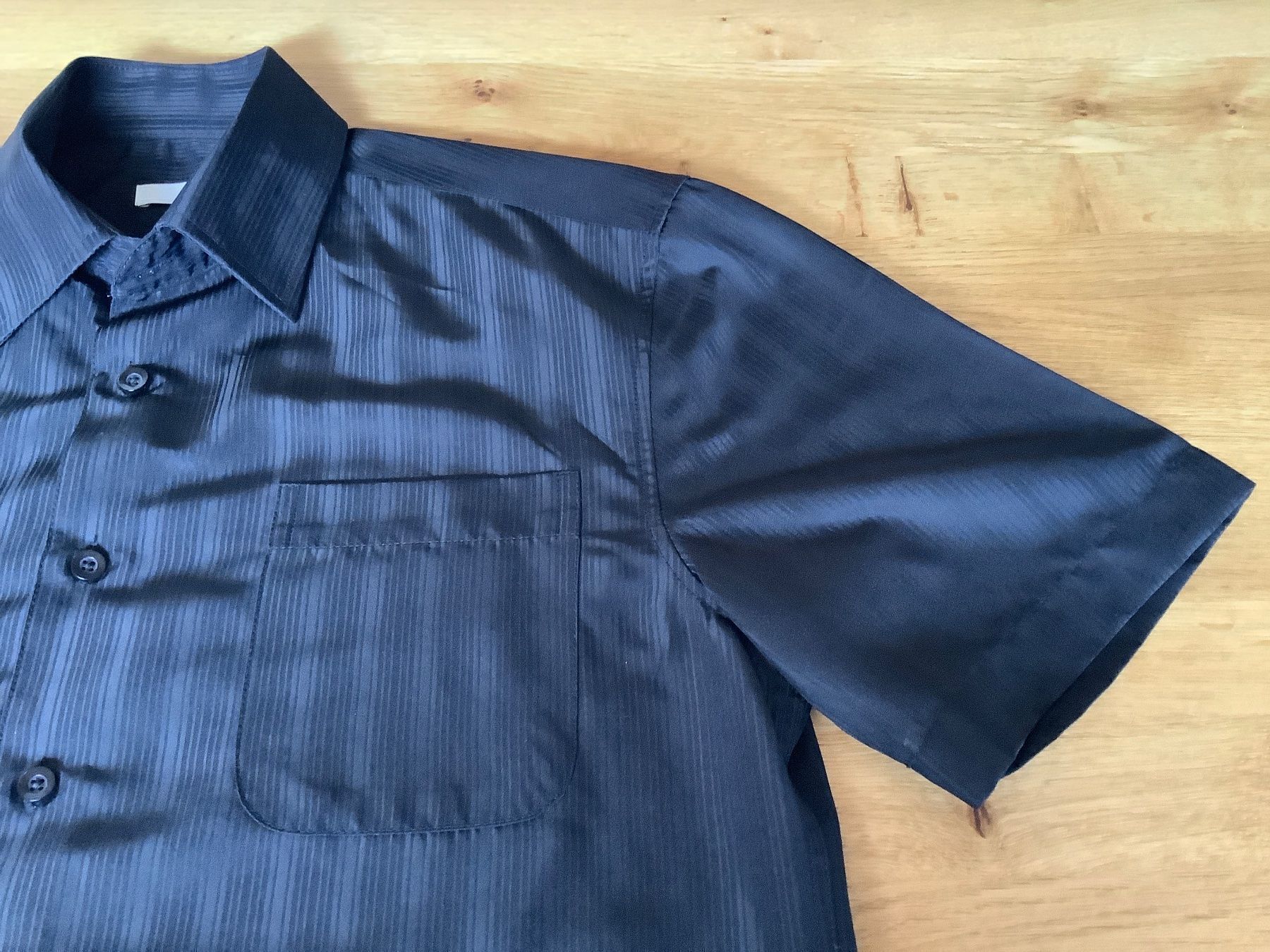 Camicie, T-shirt & Polo: Chemise noir – Usato da Aefligen venduto da fm28 3
