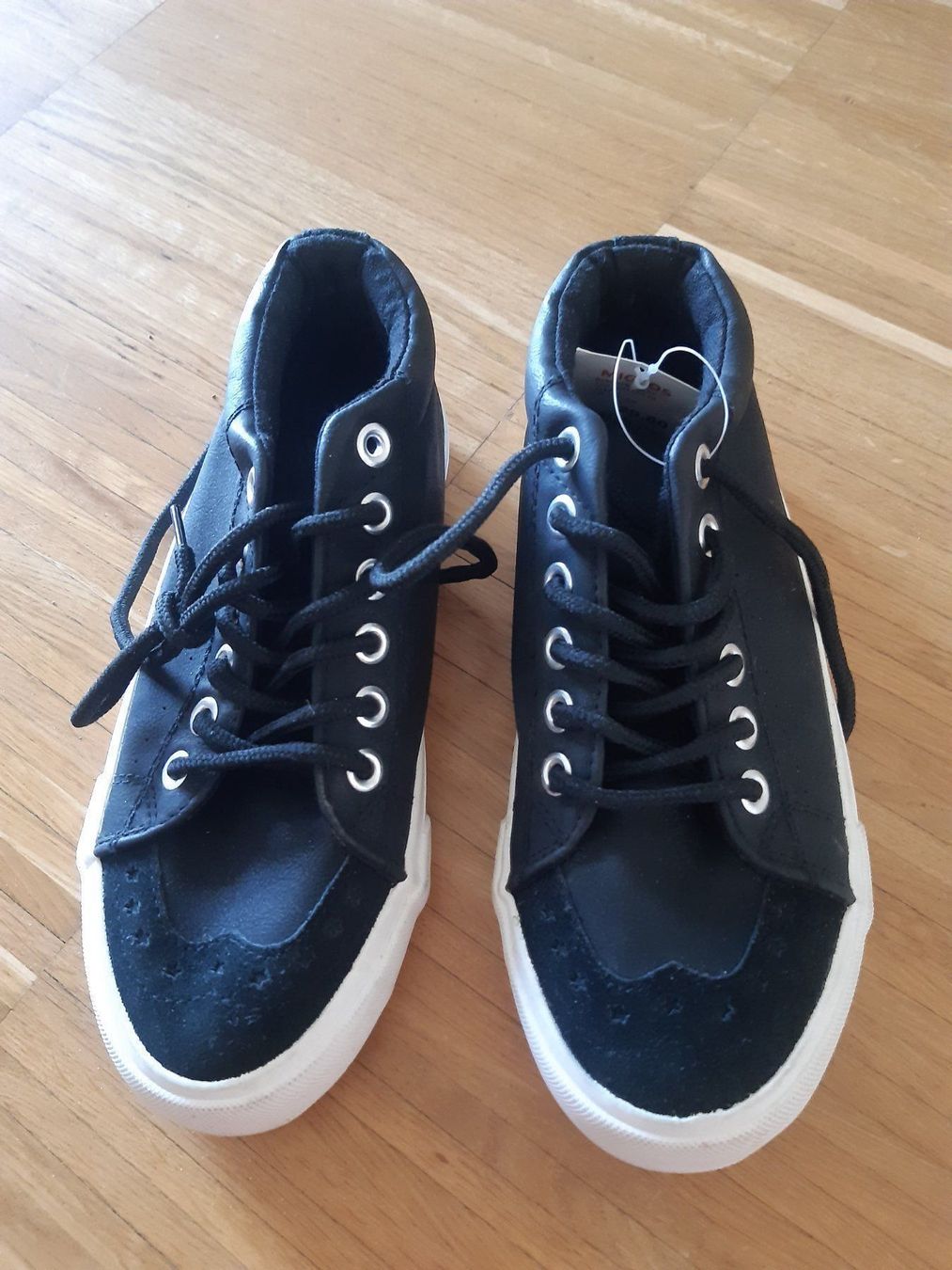 Schuhe für Jungen: Sneaker Gr. 32 – Neu und originalverpackt aus Zürich von dayalal 3