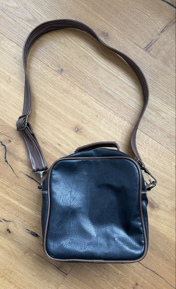Taschen: Kleine Reisetasche – Gebraucht aus Luchsingen von NEgli01 1