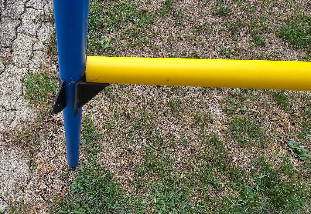 Hometrainer: 1 Sprung Gelb Blau – Usato da Niederbipp venduto da Trude04 2