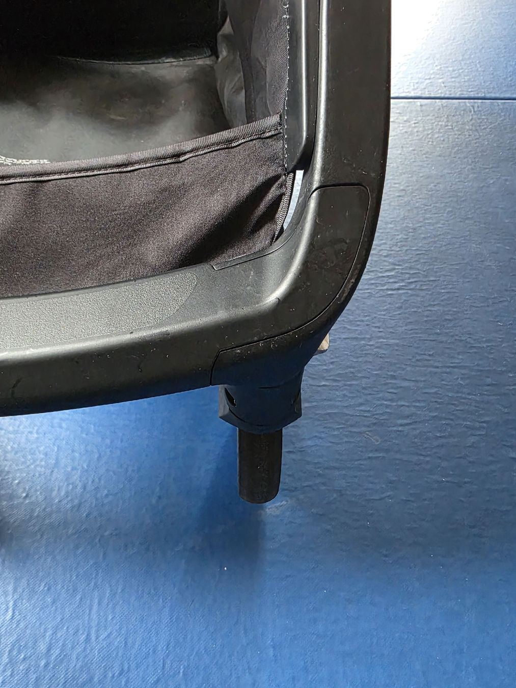 Inglesina Carrozzine: Poussette Inglesina Aptica+ Accessoires – Usato da Le Locle venduto da Maria.222 8