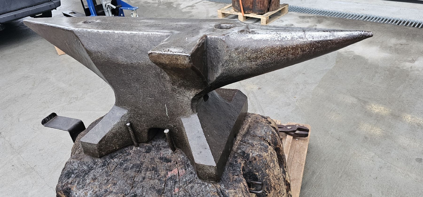 Attrezzi da lavoro: Ambos inkl Sockel 243kg – Usato da Emmenbrücke venduto da inf_l8yf 2