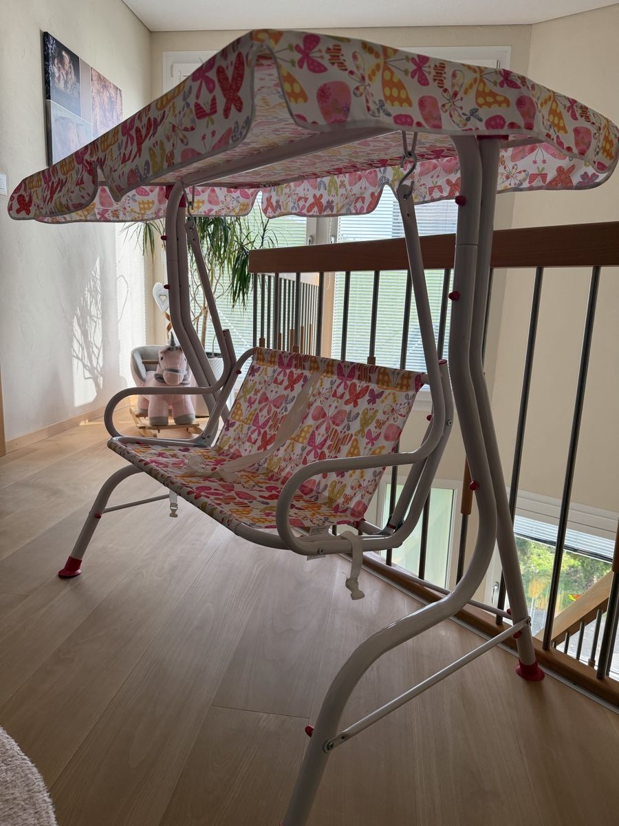 Altre altalene da giardino: Gebrauchte Kinderschaukel mit Sonnendach – Usato da Appenzell venduto da Marion_Kandler 1