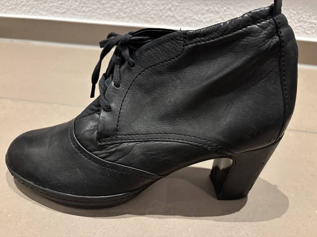 Scarpe da donna: Elegante Stiefelette von Homers Gr. 41 – Usato da Büron venduto da TinaSa 2