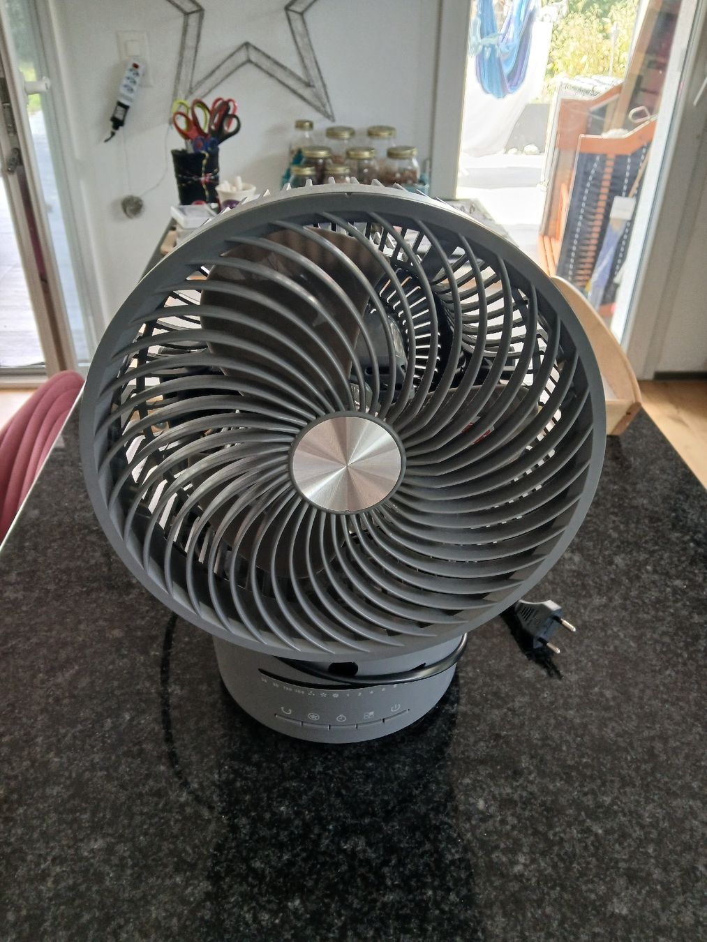Ventilatori: Tischventilator Predator schon älter läuft – Usato da Fislisbach venduto da Quirlig07