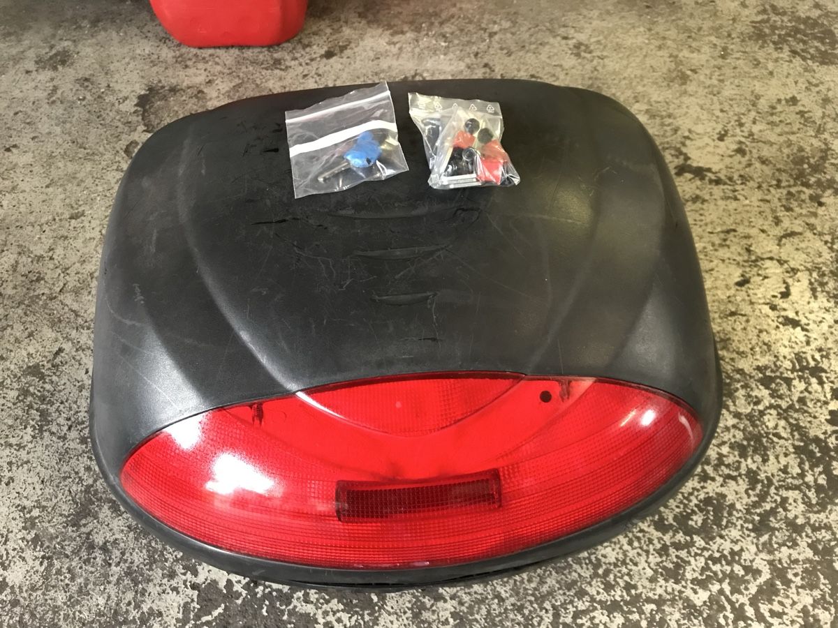 Topcase: Top Case ca 40 lt  – Gebraucht aus Safnern von Peter071