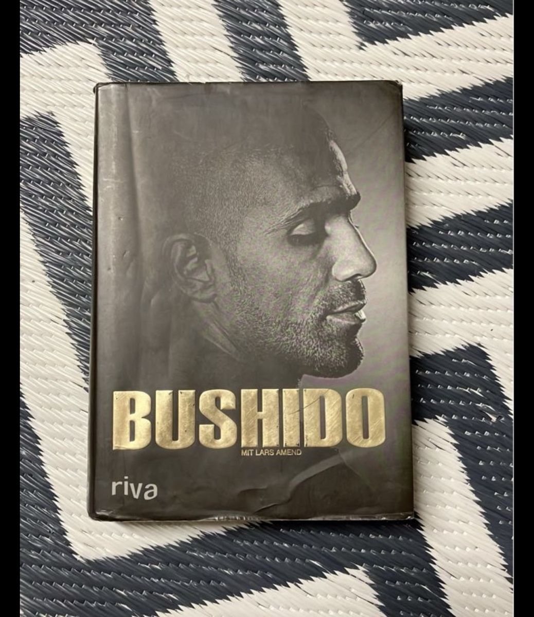 Livres: Bushido Biografie – D'occasion à Pfungen par Cra87