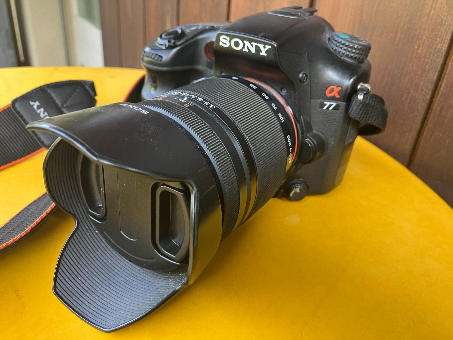 Sony Kamera: Sony a77 Digitalkamera – Gebraucht aus Murg von inf_gy8v