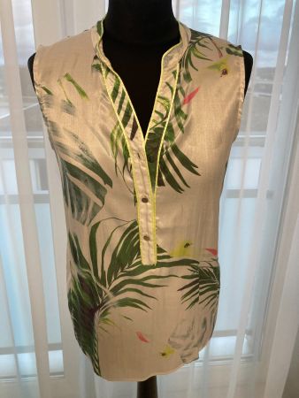 Bluse, bunt, Gr. S/M, ohne Arm.