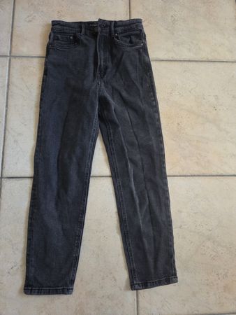 Stradivarius Jeans Mom Slim Fit schwarz Grösse 36