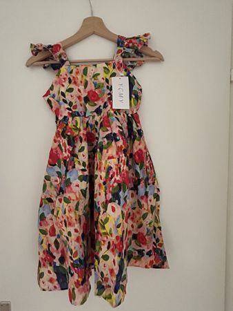 Kleid Blumenmuster Grösse 140 neu