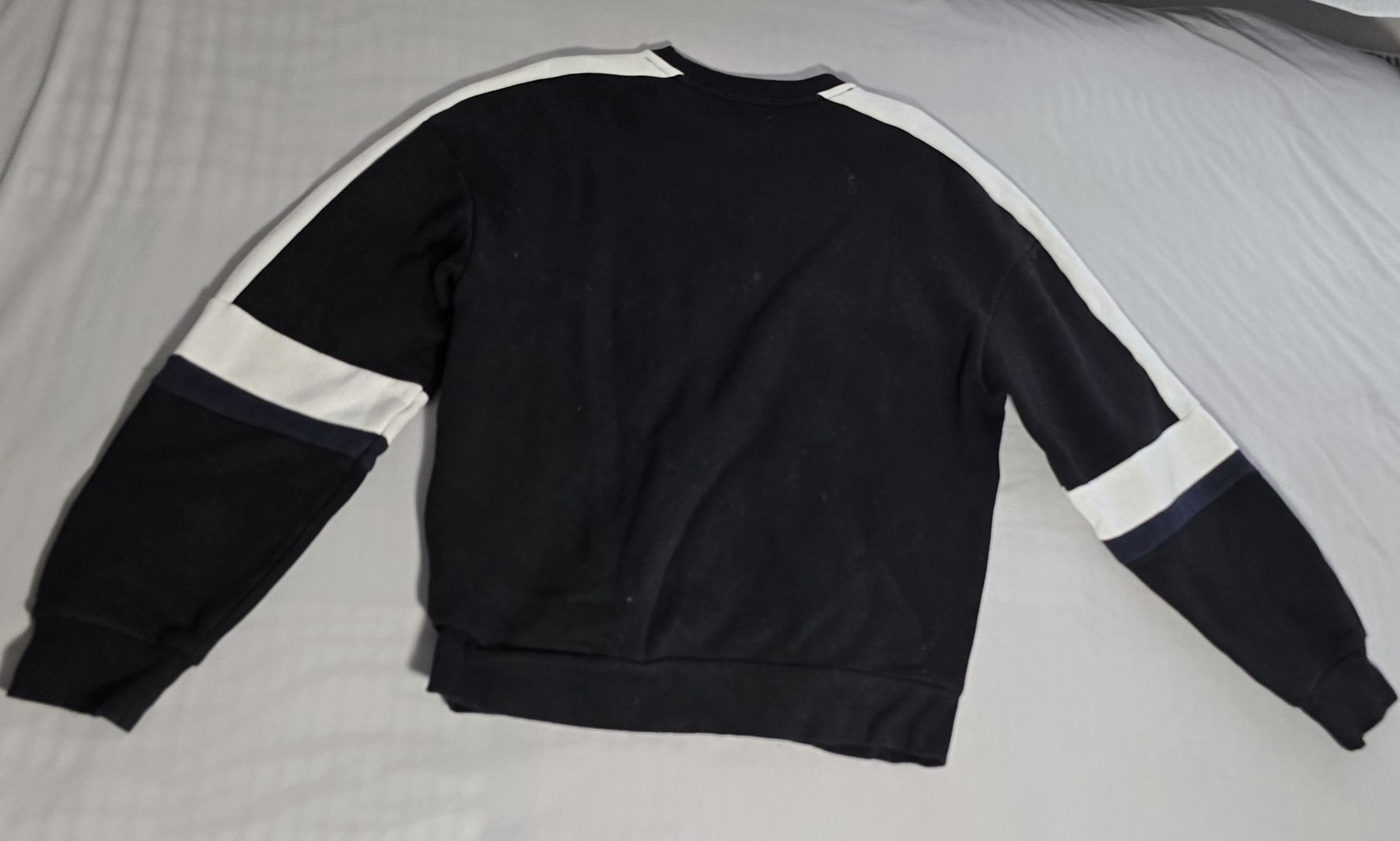 Pullover & Sweatshirts: Männer Pullover schwarz weiss gestreift Grösse XS – Neu (gemäss Beschreibung) aus Basel von gin_77cv 1