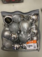 Weihnachtskugeln silbrig