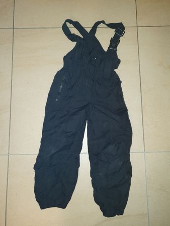 Skihose Grösse 104 schwarz mit Trägern